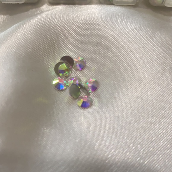 Nail diamonds - Picture 2 of 3